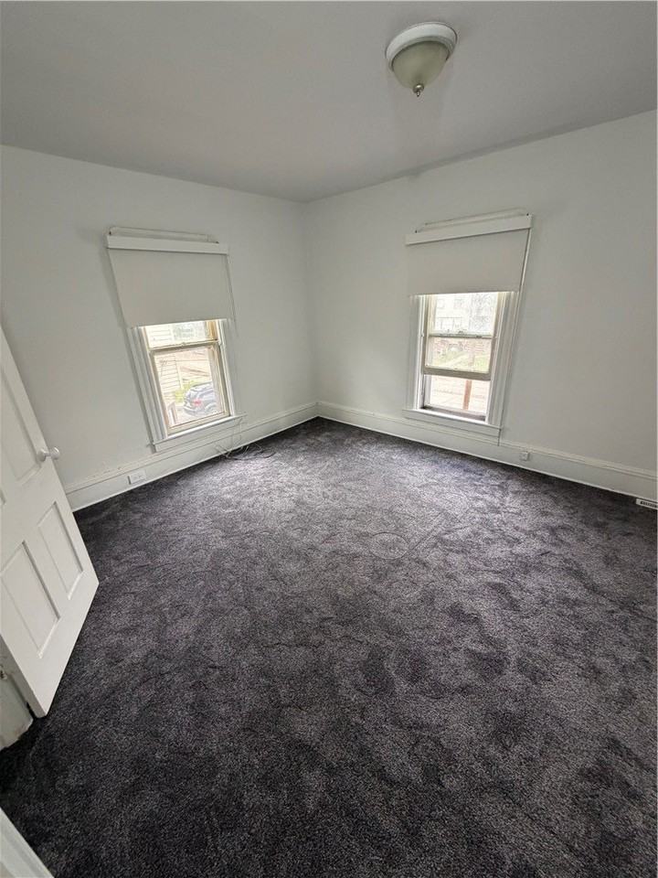 716 Spaulding St - Photo 3 of 6