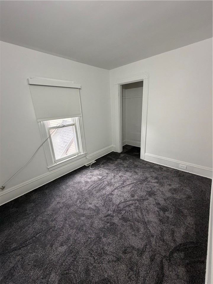716 Spaulding St - Photo 4 of 6