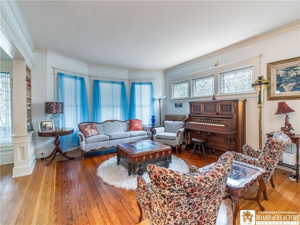 98 Forest Ave - Photo 2 of 50