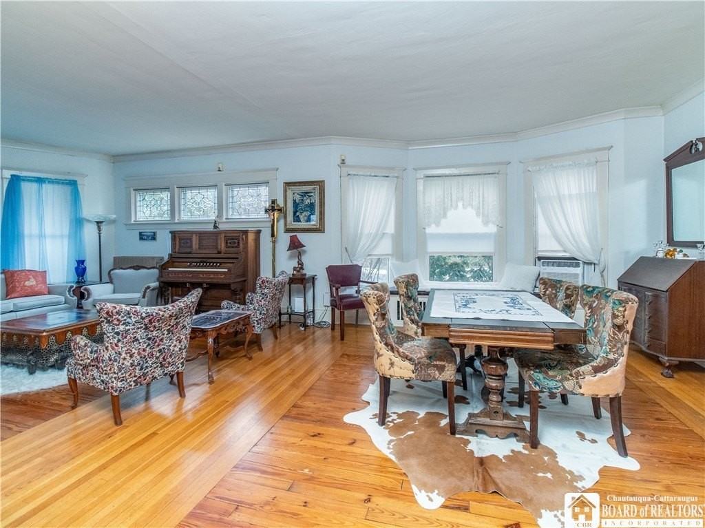 98 Forest Ave - Photo 3 of 50