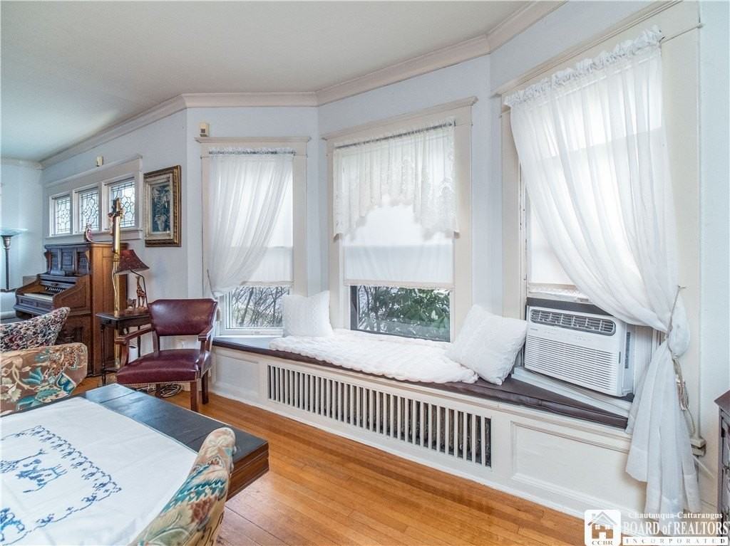 98 Forest Ave - Photo 6 of 50