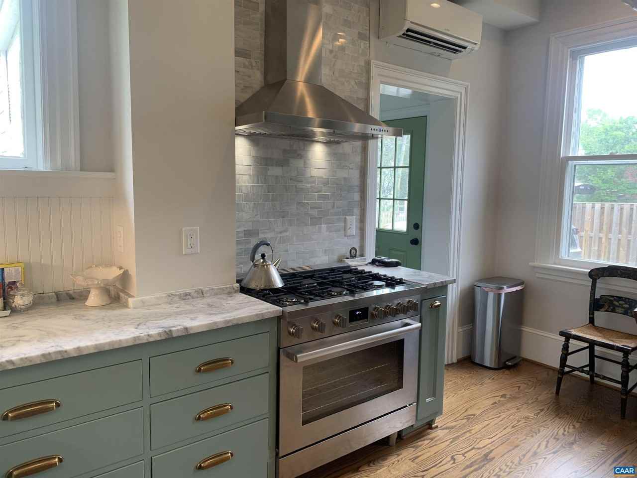 191 Barbour St - Photo 5 of 23