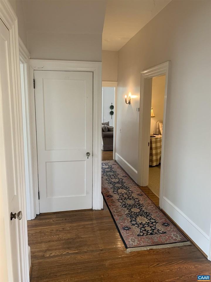 191 Barbour St - Photo 7 of 23
