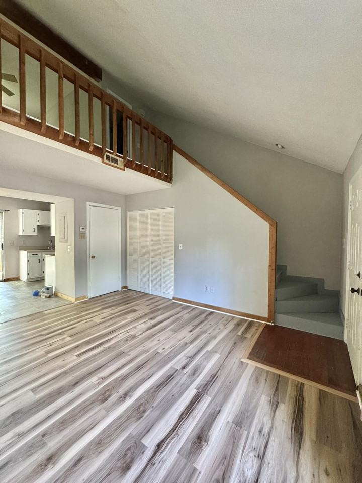 8780 Millard Lee Ln - Photo 6 of 18