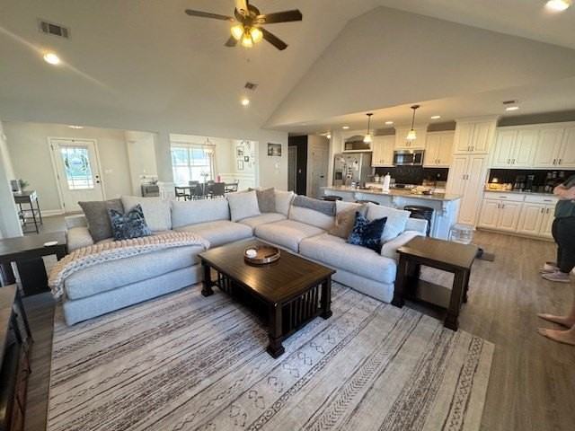 106 Old Glory Way - Photo 4 of 31
