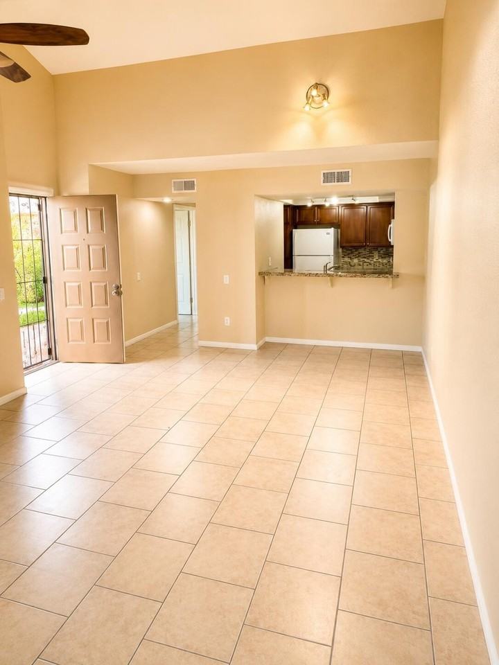 47395 Monroe St - Photo 2 of 12