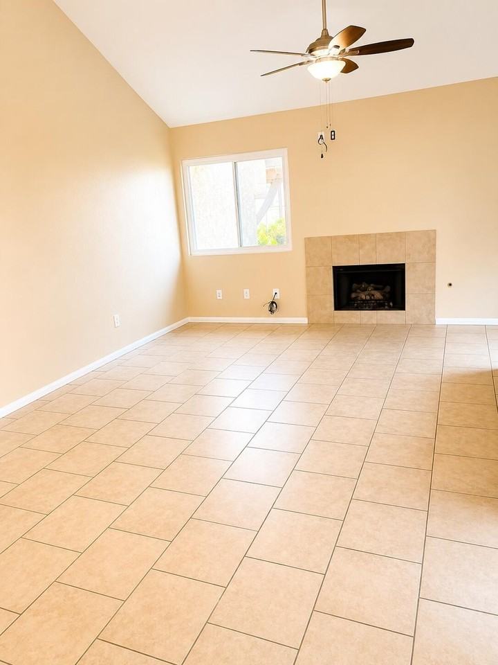 47395 Monroe St - Photo 3 of 12