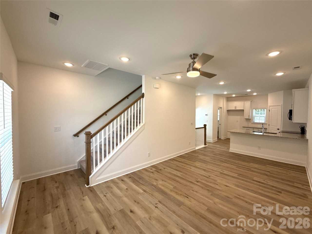 3220 Butler Hill Dr - Photo 3 of 11