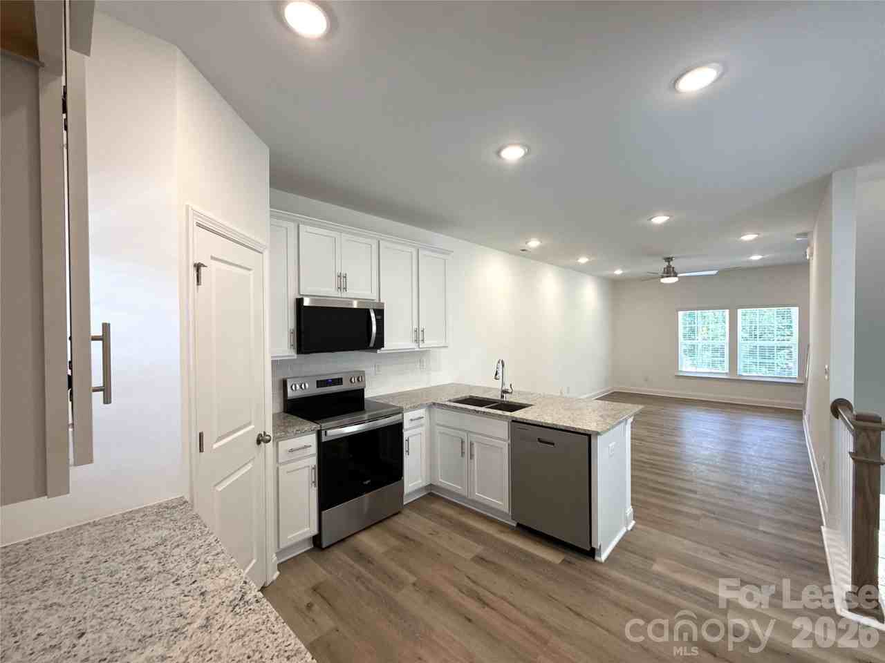 3220 Butler Hill Dr - Photo 5 of 11