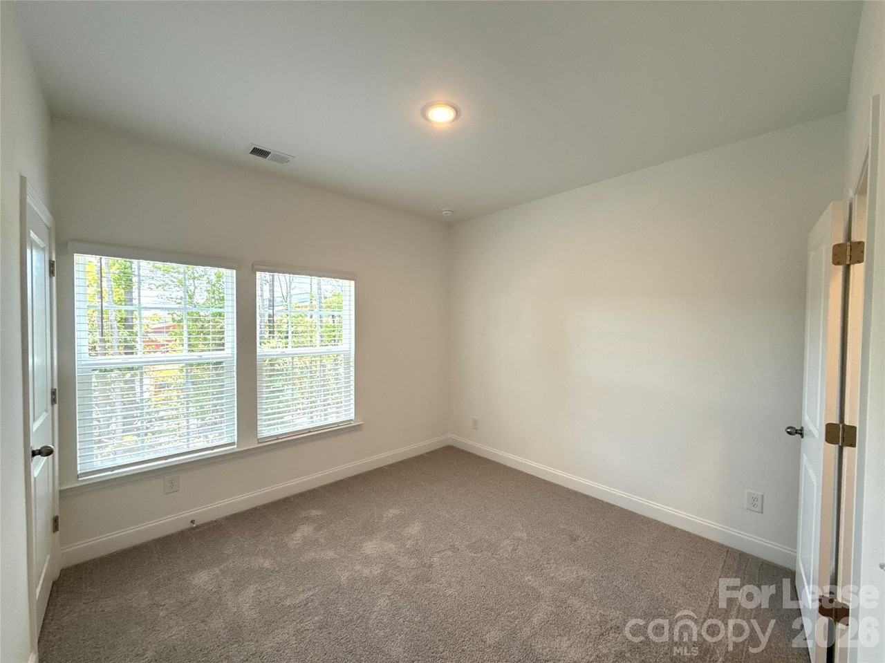 3220 Butler Hill Dr - Photo 7 of 11