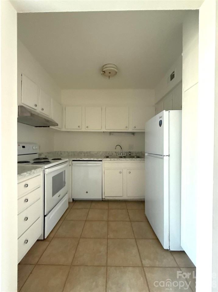 2612 Park Rd #C - Photo 5 of 11
