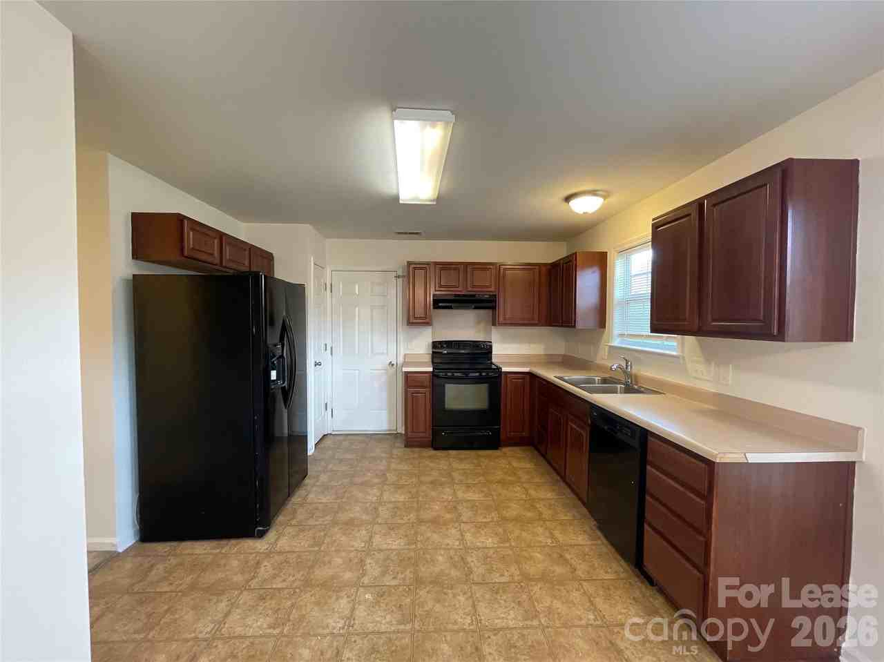 3005 Lanaken Ln - Photo 4 of 14