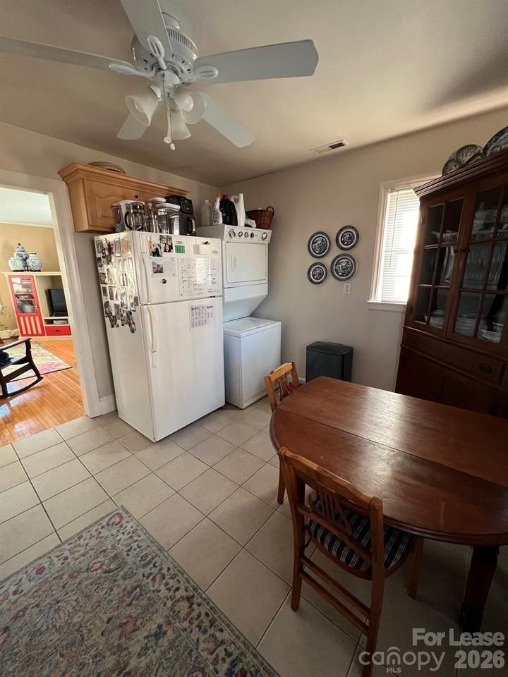 1327 S Kings Dr - Photo 6 of 8