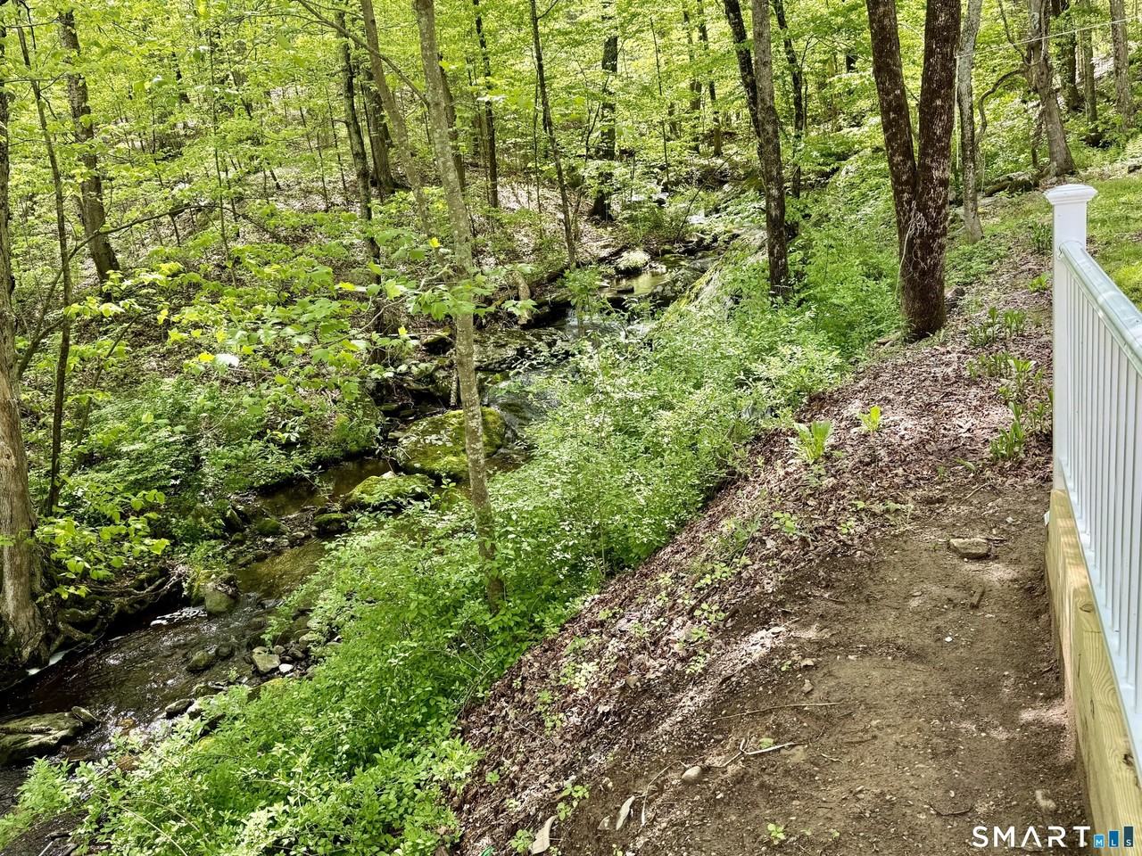 277 Lake Rd - Photo 6 of 18