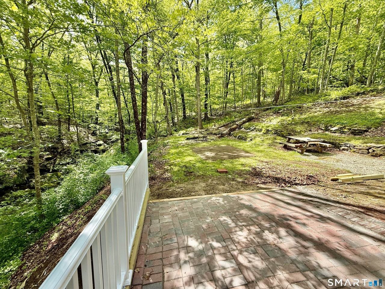 277 Lake Rd - Photo 7 of 18