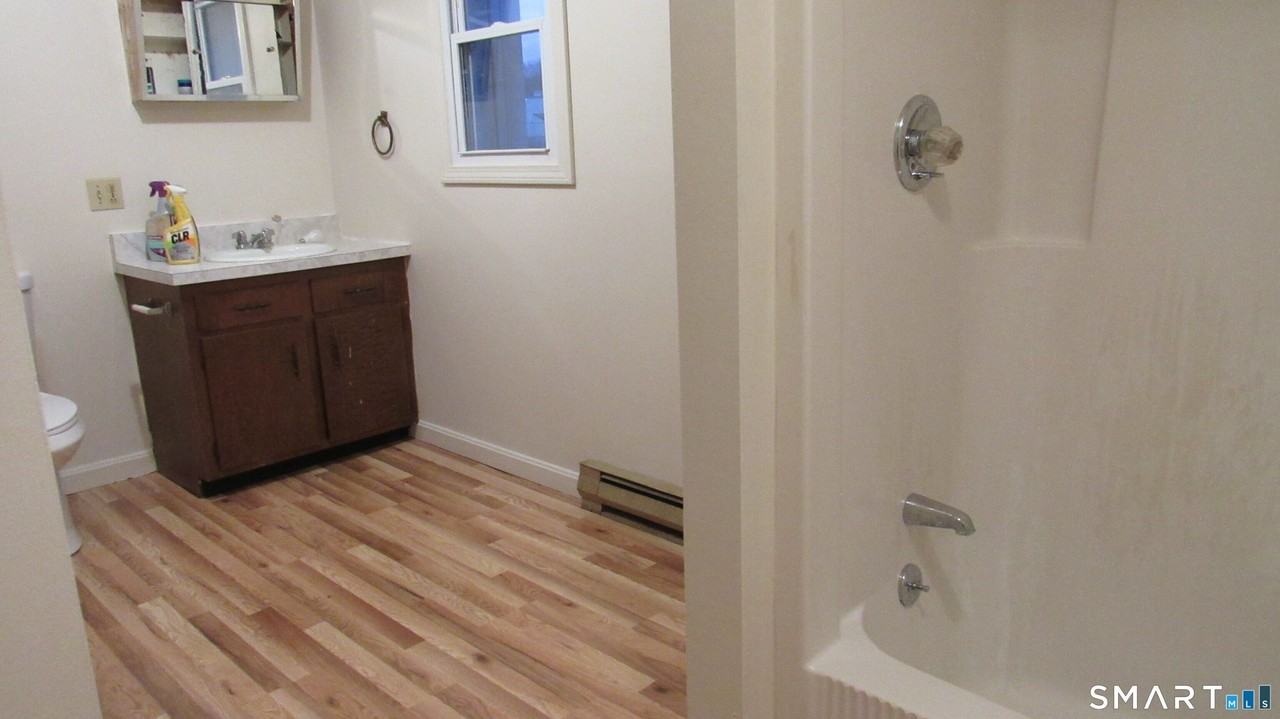 107 Palmer Bridge St - Photo 4 of 7