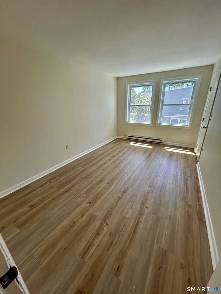 22 Spring St #B - Photo 7 of 11