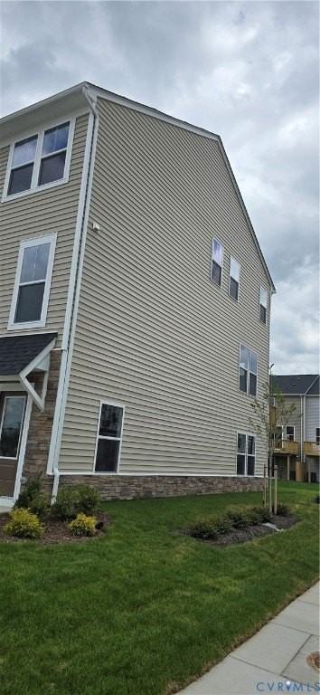 567 Sybil St - Photo 2 of 31