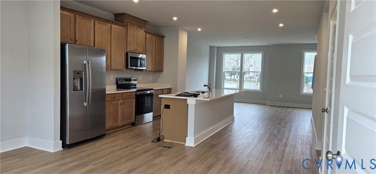 10123 Blue Wing Ln - Photo 5 of 32