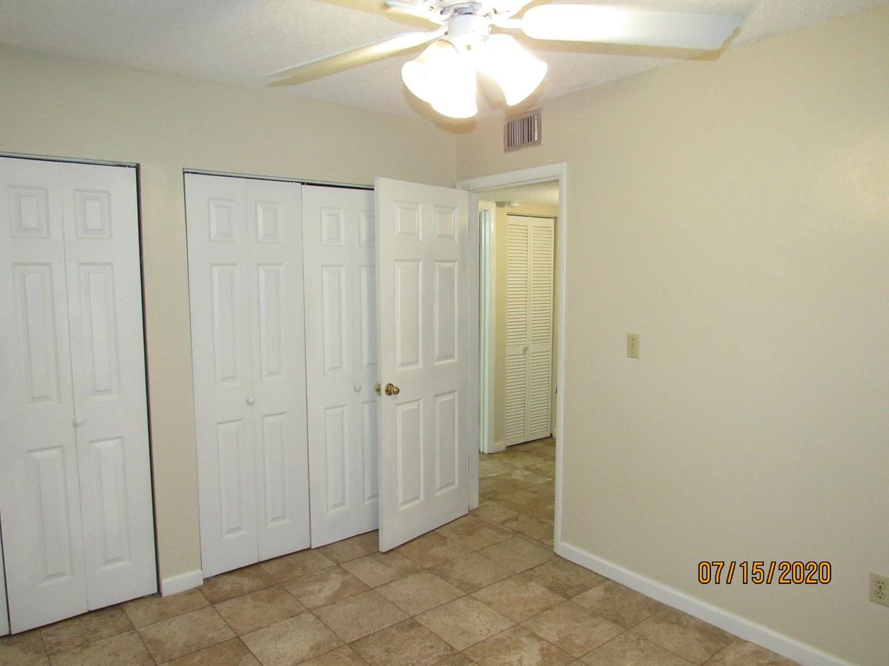 201 College Blvd E #21 - Photo 5 of 10