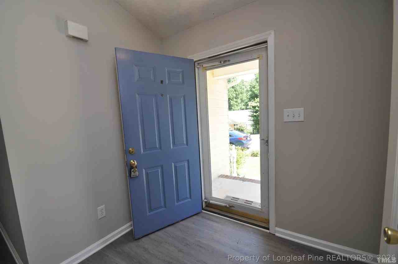 205 W Wyatts Pond Ln - Photo 2 of 37