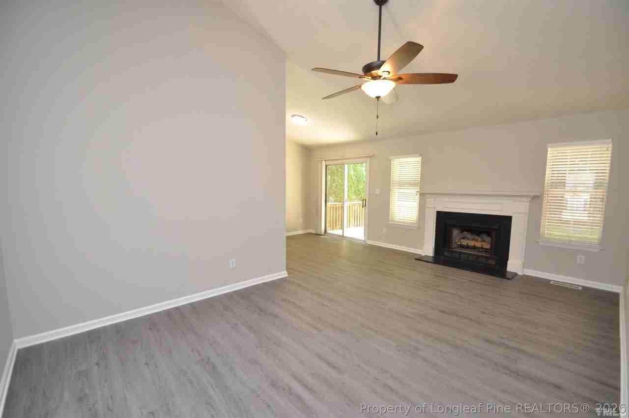 205 W Wyatts Pond Ln - Photo 3 of 37