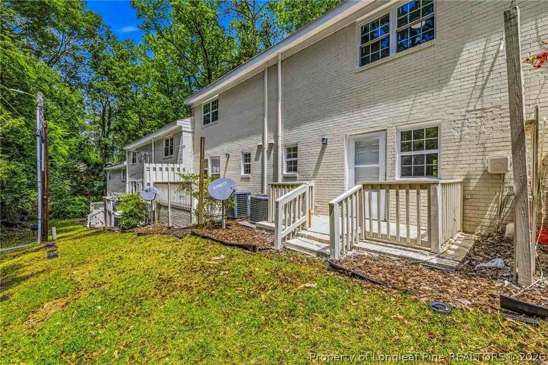 2436 Bragg Blvd - Photo 4 of 29