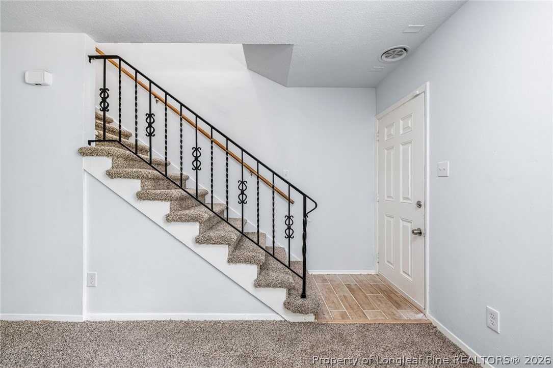 2326 Barrington Cir - Photo 7 of 28