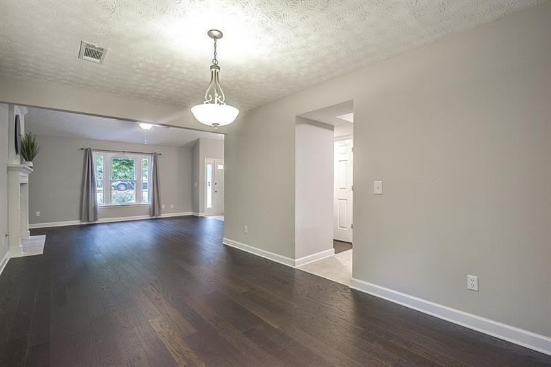 1351 Omie Way - Photo 4 of 22