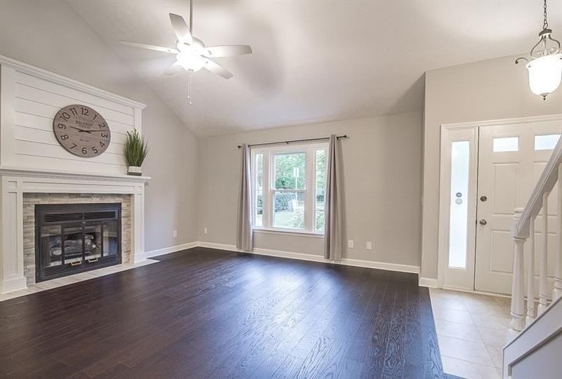 1351 Omie Way - Photo 5 of 22