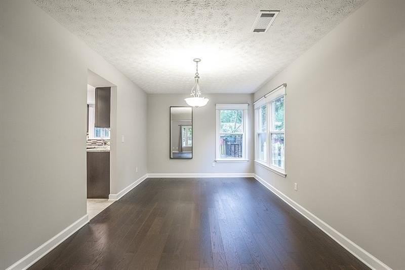 1351 Omie Way - Photo 6 of 22