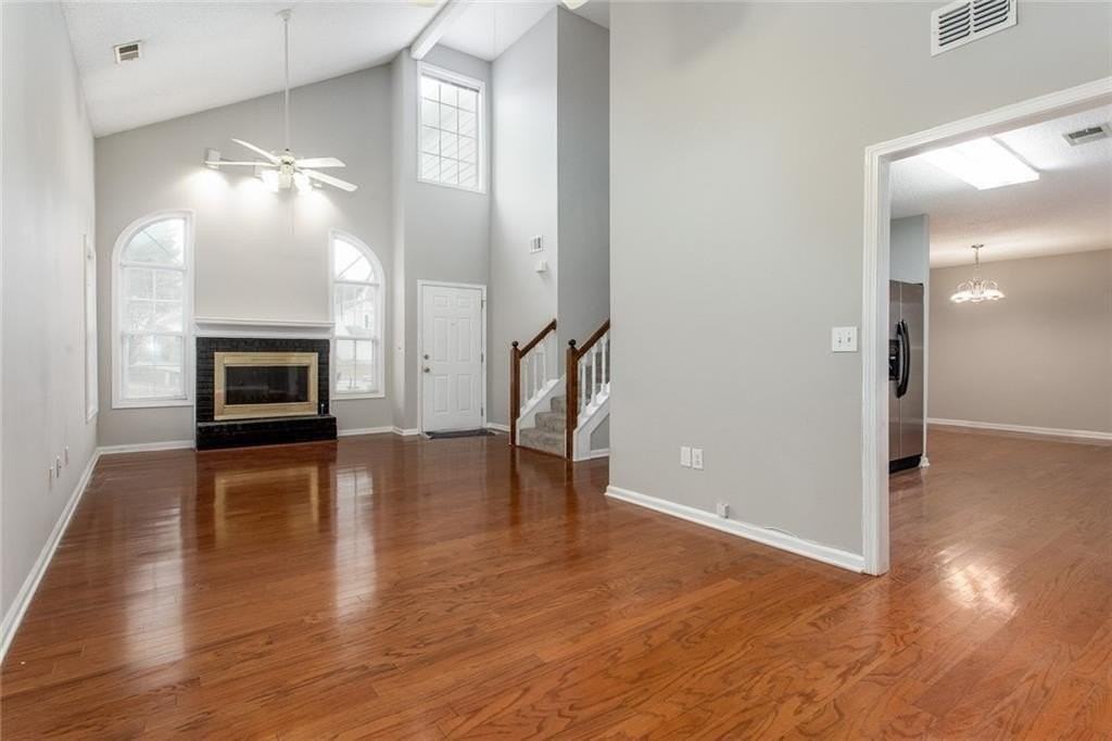 430 Auldon Ct Se - Photo 2 of 25
