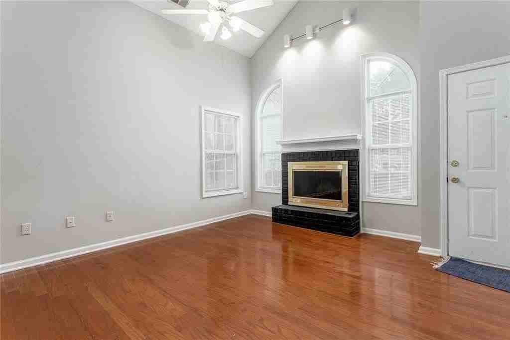 430 Auldon Ct Se - Photo 3 of 25