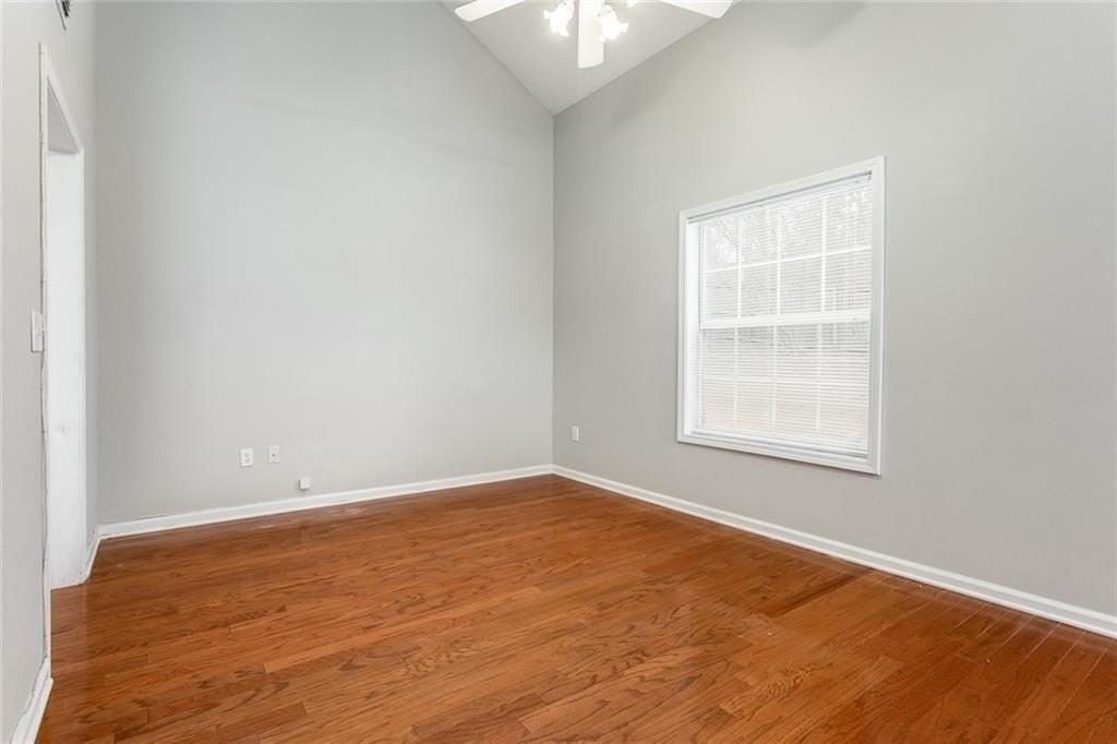 430 Auldon Ct Se - Photo 5 of 25