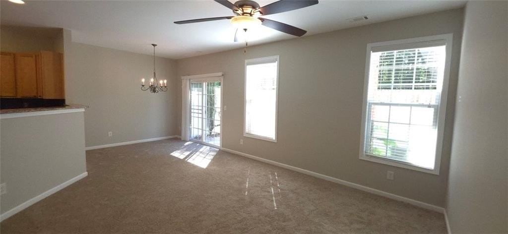 1122 Treymont Ln - Photo 3 of 17