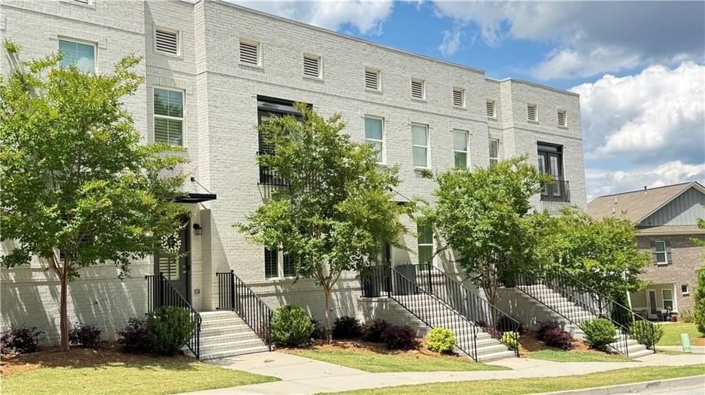 227 Nash St - Photo 2 of 49