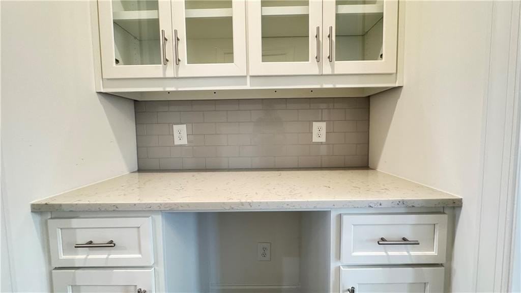 227 Nash St - Photo 7 of 49