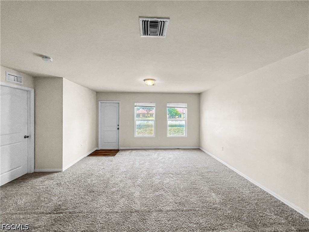 18321 Gibraltar Ln - Photo 4 of 40