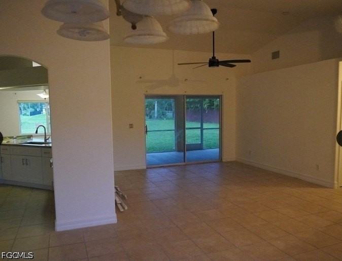 703 Grant Ave - Photo 4 of 14