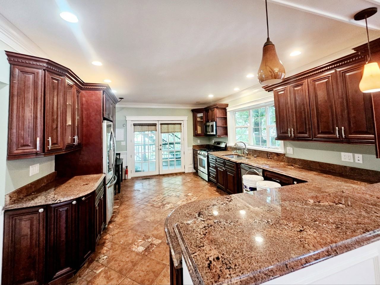 127 Nonantum St #3 - Photo 5 of 8