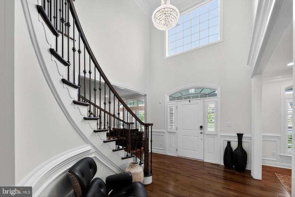1036 Matthew Way - Photo 3 of 50