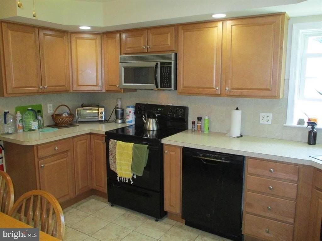 52 Paisley Rd - Photo 3 of 3