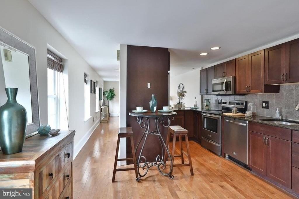 63032 N 17th St #5 - Photo 6 of 16