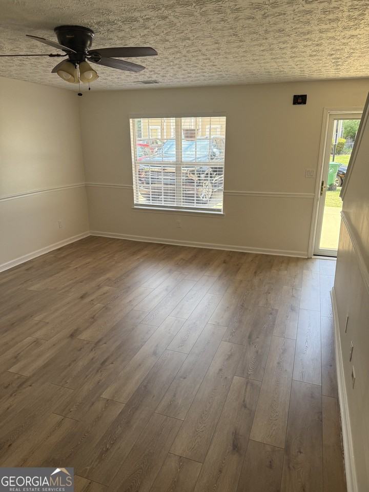 3127 Fields Dr - Photo 6 of 26