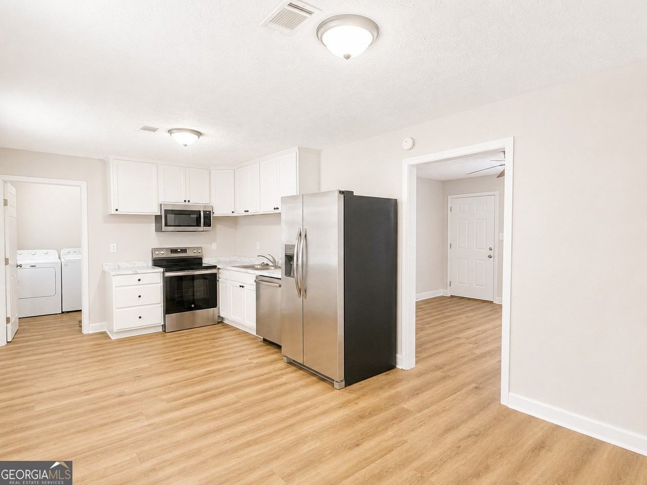 116 Bradley Cir - Photo 5 of 12