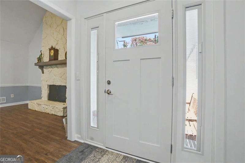 2470 Trent Dr - Photo 5 of 44