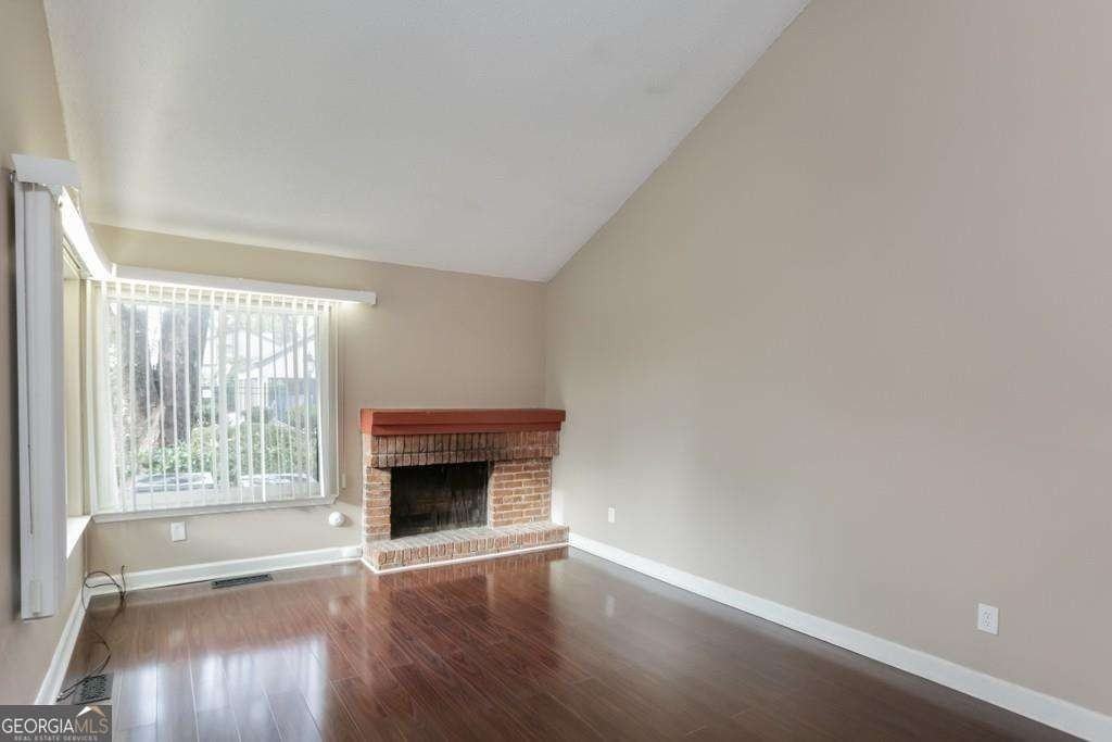 3087 Balearic Dr Se - Photo 4 of 25