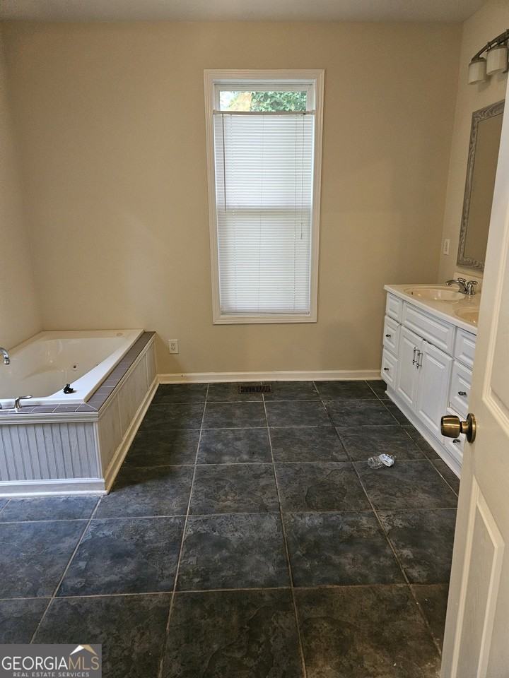 2001 Merle Cir - Photo 3 of 11