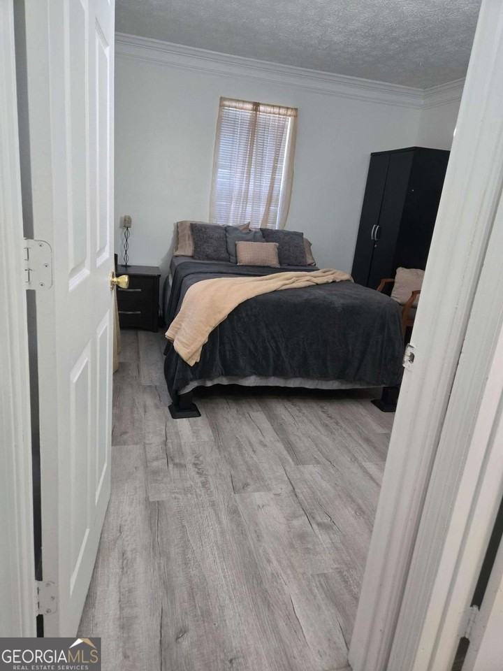 7073 Allison Ct - Photo 3 of 13