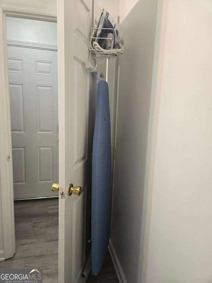 7073 Allison Ct - Photo 4 of 13